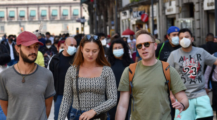 México acumula 220 muertes por covid en 24 horas Diez entidades conforman el 64 por ciento de todos los casos acumulados registrados en México, reportó la Secretaría de Salud.