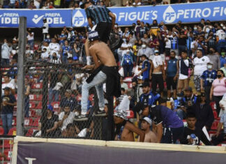 Rechazan muertos tras batalla campal en el Atlas-Querétaro En redes sociales hablaban de más de 10 muertos tras los hechos violentos de este sábado en el estadio Corregidora.