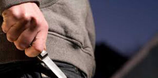 Mujeres asaltan con cuchillos un negocio de comida en Tepeaca Las mujeres que atracaron el negocio de comida, lograron huir pese a que se montó un operativo para buscarlas.