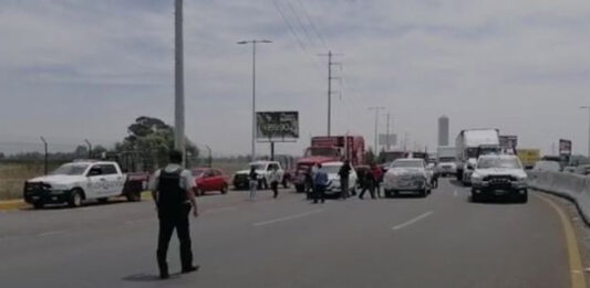 ¡Ojo! La caravana de transportistas de la AMOTAC provocó caos vial en la autopista México-Puebla