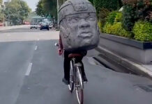 Mochila inspirada en cabeza olmeca se hace viral mochila cabeza olmeca