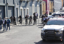 Montan operativo de seguridad por visita de AMLO a Puebla Policía Estatal instaló un operativo en Casa Aguayo para controlar el paso a la zona ante la visita del presidente.