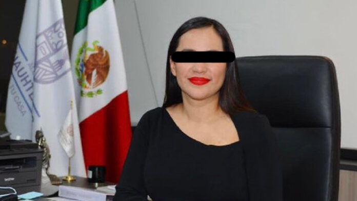 proceso Fue vinculada a proceso por presuntamente cometer discriminación, robo y abuso de poder contra dos policías capitalinos.