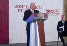 Riña en Querétaro, resabios de gobiernos neoliberales: AMLO AMLO aseguró que no responsabilizarán al gobernador de Querétaro por la riña en el estadio La Corregidora. Foto: EsImagen