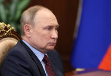 Sanciones occidentales son como declarar la guerra: Putin "Estas sanciones que pueden ver equivalen a declarar una guerra, pero afortunadamente no ha llegado a una guerra real", dijo Vladimir Putin.