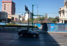 Instalan vallas metálicas en CDMX previo al 8M vallas