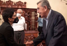 Cuauhtémoc Cárdenas presenta ‘Por una democracia progresista’ en la FENALI FENALI
