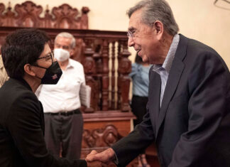Cuauhtémoc Cárdenas presenta ‘Por una democracia progresista’ en la FENALI FENALI