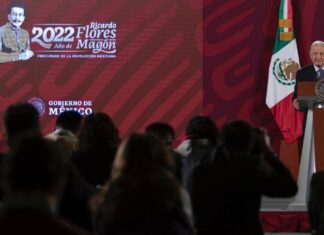 Sortea AMLO primeras filas de las mañaneras AMLO