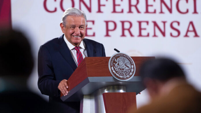 AMLO AMLO indicó que ese día se realizará la reunión del gabinete de seguridad y la conferencia matutina desde Puebla,