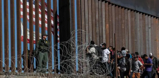 EU anunció el final de esta orden de salud pública conocida como Título 42 y que fue impuesta por la pandemia de covid.