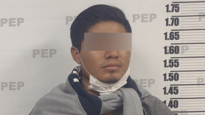 El hombre asegurado fue identificado como José G., de 18 años, quien fue puesto a disposición de las autoridades ministeriales.