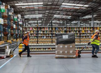 Amazon habilita centro de ayuda humanitaria en Polonia