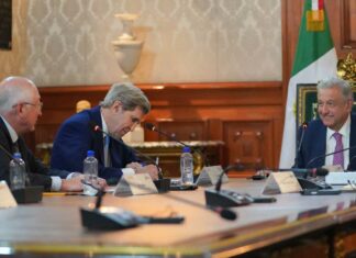 Kerry, satisfecho con explicación de reforma eléctrica: AMLO Kerry