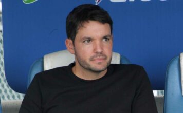 Liga MX y Puebla aclaran situación migratoria de Larcamón Larcamón