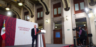 México respetará permisos de importación de 5 petroleras: AMLO El presidente de México respetará los permisos de importación de combustible de empresas como Exxon, Valero, Koch, Shell y Tesoro.