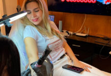 Karla Panini y Américo Garza desatan críticas por polémicos tatuajes panini
