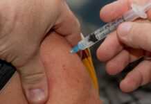 ¡Ojo! Anuncian cambio de horario de vacunación para este jueves Vacunación