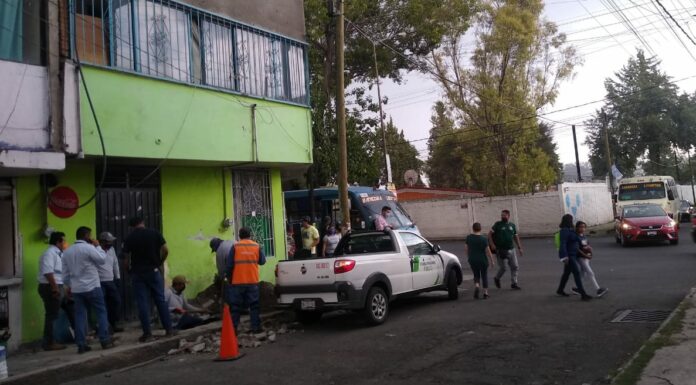 Clausuran agua a edificio en Héroes por carga irregular de pipas