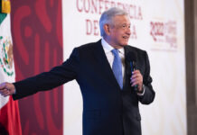 Morena y PT cierran filas con AMLO previo a visita presidencial AMLO se dijo partidario de que todos expresen su opinión en el ejercicio, ya sea a favor o en contra de su gobierno.