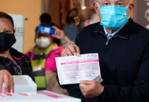 AMLO emite su voto en la revocación de mandato revocación de mandato