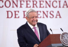 AMLO propone reunión con Derbez y famosos que rechazan Tren Maya AMLO aseguró que los invitará para “saber cuáles son sus dudas y se las aclaro”.