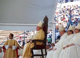 Víctor Sánchez cumple 13 años como arzobispo de Puebla