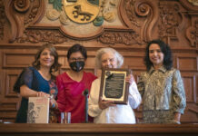 Elena Poniatowska asiste a la Feria Nacional del Libro de la BUAP