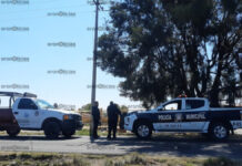 Abandonan cadáveres frente a panteón de Acajete Elementos de la FGE llevarán los cadáveres de las víctimas al anfiteatro para determinar si son hombres o mujeres.