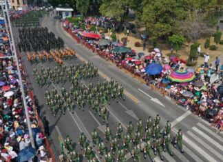 SEP lanza licitación para servicios en desfile del 5 de Mayo Desfile