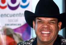 Diputado de Morena falta a debate de reforma eléctrica El diputado de Morena, Marco Antonio Flores, no llegó a la sesión de este domingo para irse a dar un concierto.
