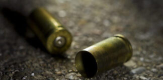 Asesinan al director de Seguridad Pública de Acatlán y a su esposa Los agresores también hirieron de gravedad a los tres hijos menores de edad del director de Acatlán, Héctor García.