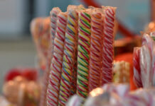 ¡Impresionante! Estudiante revela cuánto gana vendiendo dulces dulces