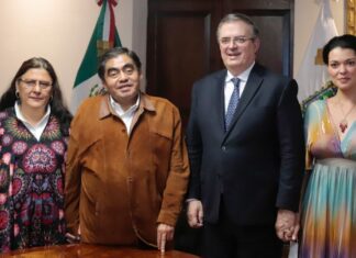 Ebrard afirma que él y Barbosa no pierden tiempo “en grilla”