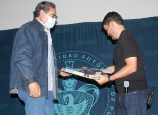 Larcamón anima a representantes de la BUAP en la Universidad Regional Larcamón