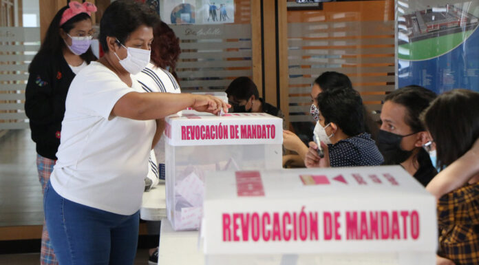 Rechaza Morena voto de castigo por baja participación en consulta Aristóteles Belmont dijo que en Morena Puebla están satisfechos con el ejercicio, al que calificó de un hecho histórico.