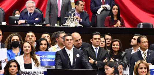 Recalcó que Morena miente cuando dice que el primer beneficiario va hacer el pueblo,