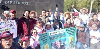 Morenistas afines a CRV se movilizan a favor de Reforma Eléctrica De acuerdo con los morenistas, 20 camiones salieron desde las primeras horas de este domingo para transportar a mil manifestantes.