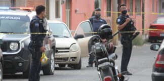 De un paro cardiaco, quincuagenario muere en su vehículo muere por paro cardiaco