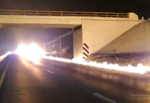 Pipa con combustible explota en autopista Puebla-Orizaba Según reportan medios locales, la pipa se incendió a unos 500 metros antes de llegar a la caseta de Amozoc.
