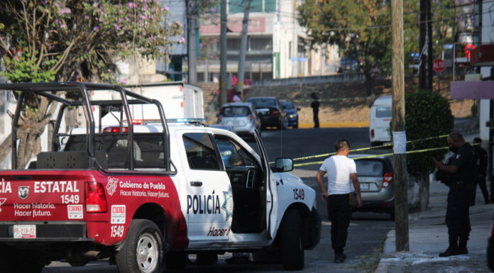 Hallan restos humanos en maleta y bolsas en la Belisario Domínguez Vecinos alertaron a las autoridades sobre las bolsas y la maleta, las cuales, contenían los restos y manchas de sangre por fuera.