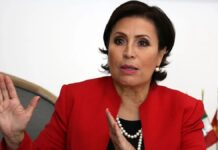 Otorgan amparo a Rosario Robles; Gertz no puede hablar del caso