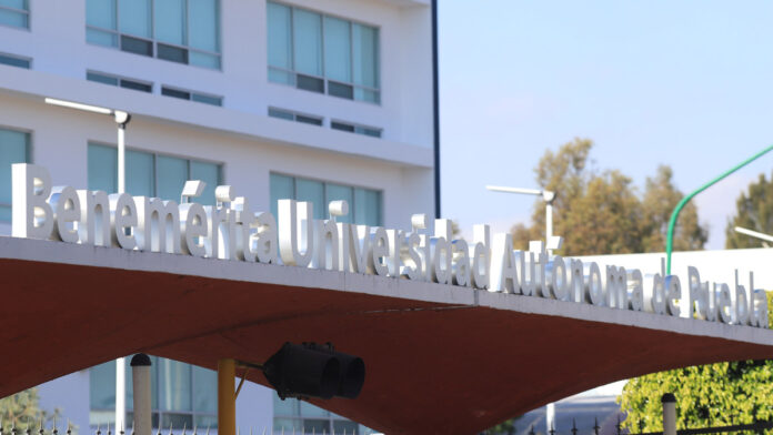 ssc La SSC informó que en coordinación con personal de DASU BUAP lograron localizarla con vida.