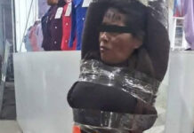 Tianguistas emplayan a presunta ladrona en Texmelucan Los tianguistas de diferentes organizaciones mantienen rondines de vigilancia en todas sus áreas.