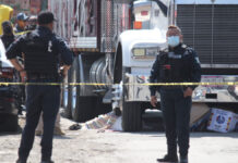 Trabajador muere aplastado por camión en la Central de Abastos Ante la muerte del trabajador, en la Central de abastos exigieron más apoyo de tránsito municipal.