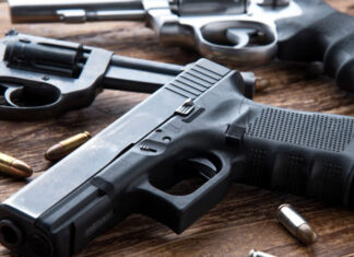 En Puebla, partidos van contra ley del PRI para portar armas En inmediaciones de la colonia Anzures, agentes de la Policía Estatal detuvieron a un presunto vendedor de armas de fuego.