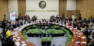 Votación baja en Revocación fue por trampas del INE: AMLO Andrés Manuel López Obrador afirmó que la baja votación en la Revocación de Mandato fue por “trampas y el boicot del INE”.