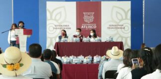 Ariadna Ayala entrega kits médicos a casas de salud Ariadna Ayala