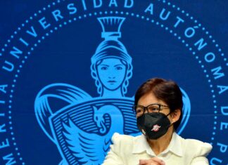 Lilia Cedillo felicita a egresados de Criminología y Medicina de la BUAP lilia cedillo buap