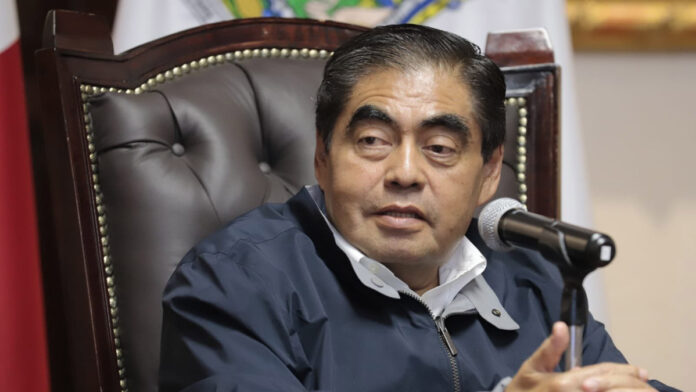 Barbosa Barbosa retó a los yunquistas a que como un acto de valentía ideológica “salgan del closet” y se asuman como miembros del PAN.